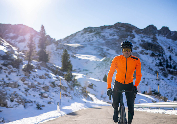 BUNDA SANTINI VEGA XTREME: Italská „bellezza“ do nejdrsnějších podmínek