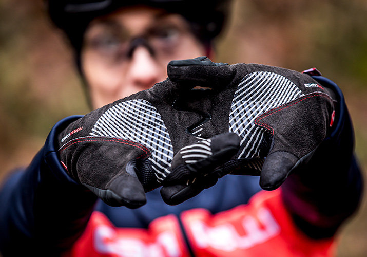 Aby vám na biku neomrzly prsty na rukou