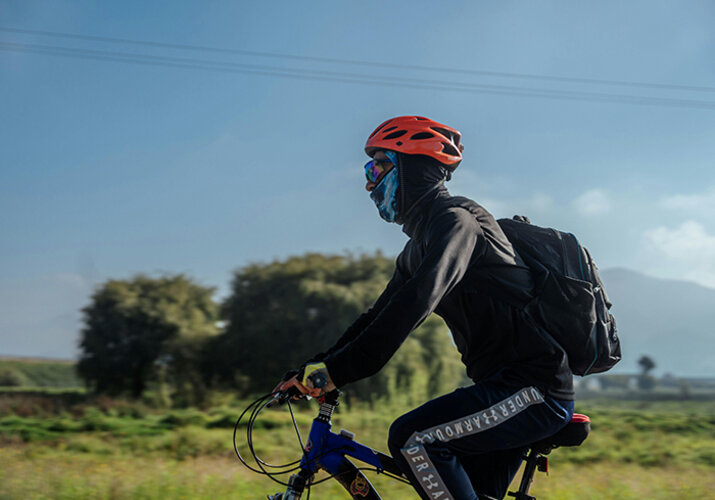 Výběr šátku na krk a cyklistické čepice - příslušenství pro každého