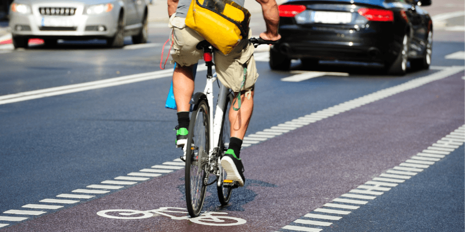 Cyklista a řidič: Patří cesta všem?>