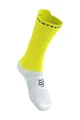 COMPRESSPORT Cyklistické ponožky klasické - PRO RACING V4.0 BIKE - bílá/žlutá
