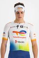 SPORTFUL Cyklistická čelenka - TOTAL ENERGIES 2022 - bílá/modrá/žlutá/oranžová