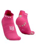COMPRESSPORT Cyklistické ponožky kotníkové - PRO RACING 4.0 RUN - růžová/zelená