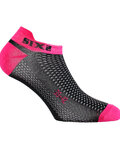SIX2 Cyklistické ponožky kotníkové - FANT S - černá/růžová