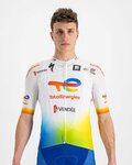 SPORTFUL Cyklistický dres s krátkým rukávem - TOTAL ENERGIES 2022 - bílá/modrá/oranžová/žlutá
