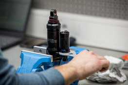 UNIOR klíč - WRENCH - červená