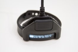 GARMIN nabíječka - VÍVOSMART - černá