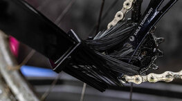 MUC-OFF kartáč na čistění
 - BICYCLE CHAIN