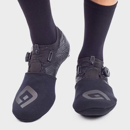 ALÉ Cyklistické návleky na tretry - SHIELD - černá