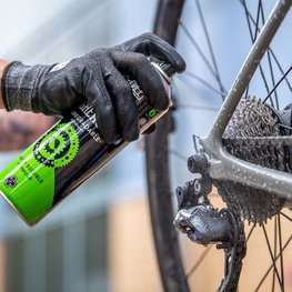 MUC-OFF eBike čisticí sada - EBIKE ESSENTIALS KIT