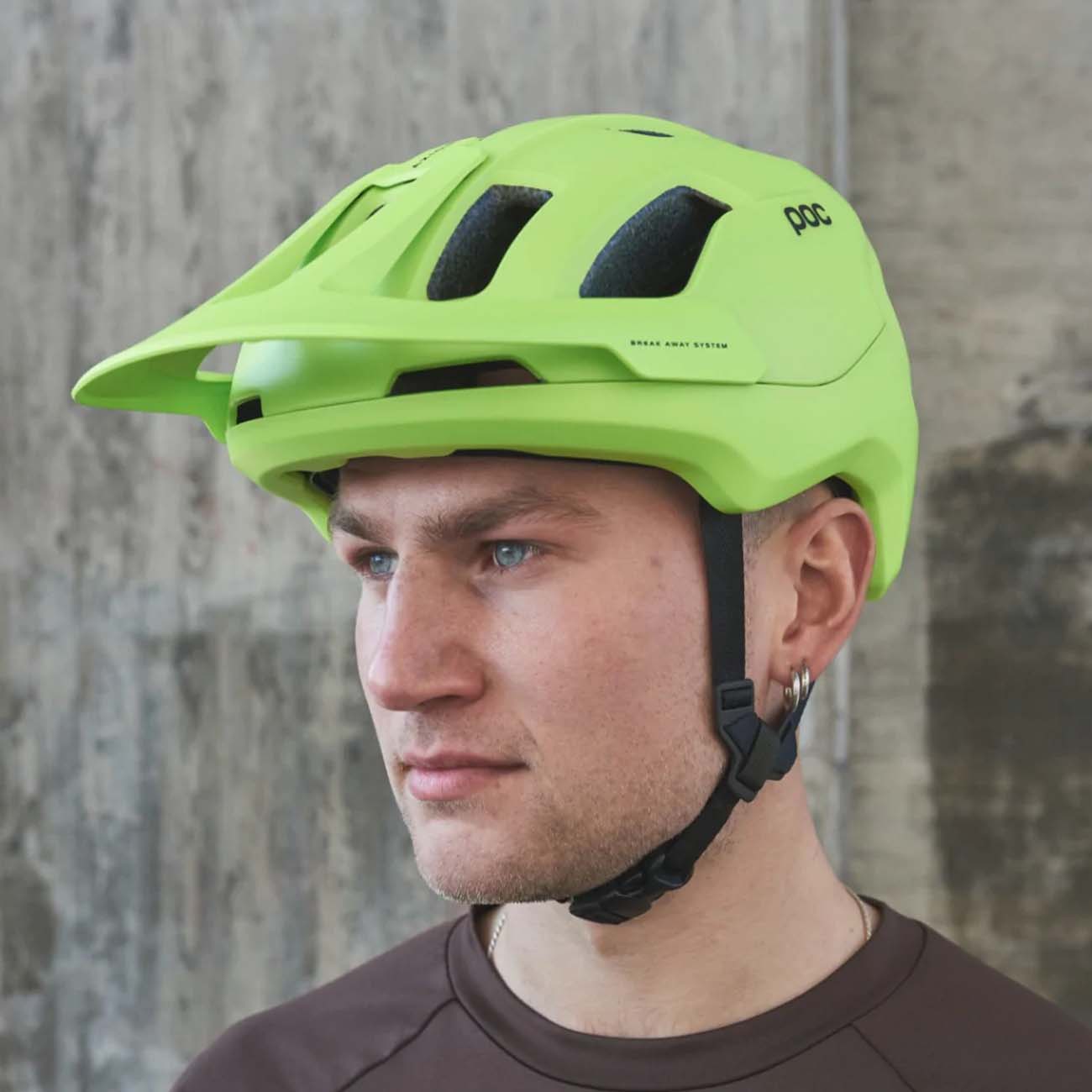 
                POC Cyklistická přilba - AXION - zelená (48-52 cm)
            